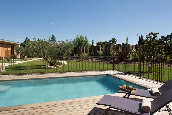 Hotel with Pool