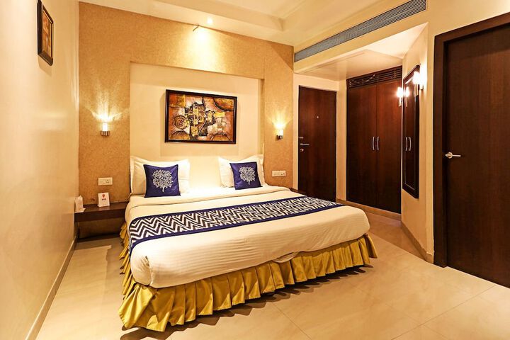 Room 18 of 29