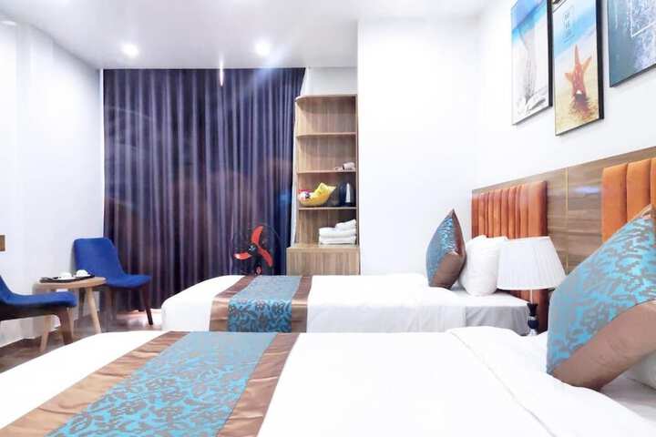 Room 16 of 29