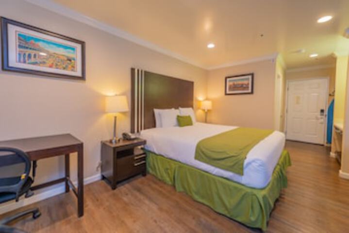 Room 10 of 114