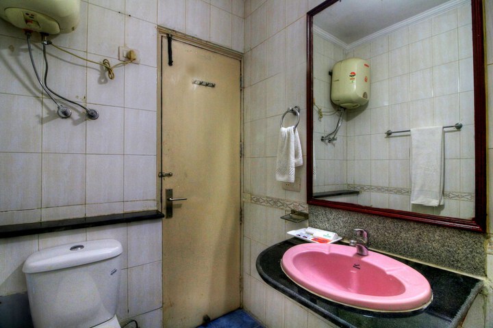 Room 12 of 12