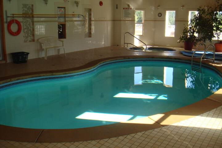 Pools & Facilities
