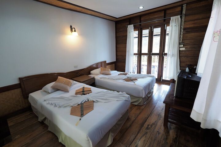 Room 2 of 52