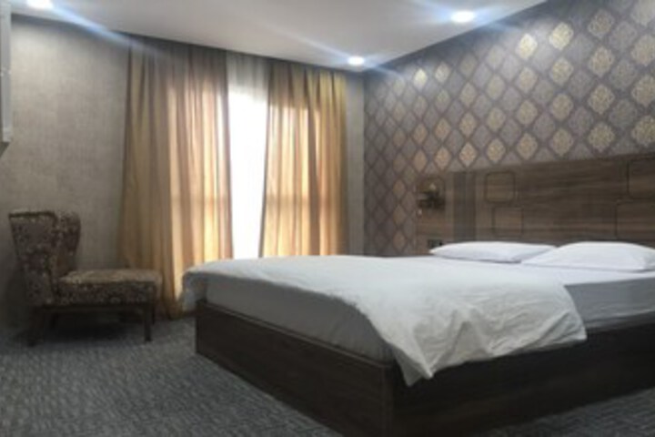 Room 14 of 27