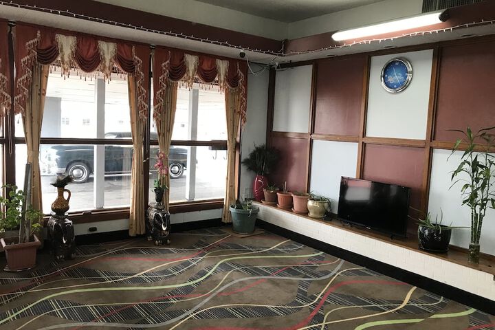 Breakfast/Coffee Service 32 of 41