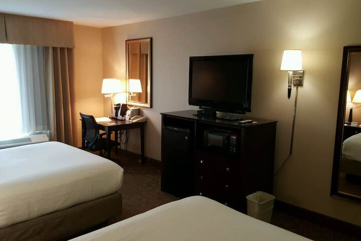 Room 9 of 50