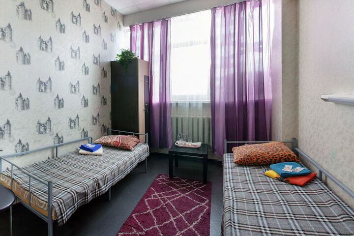 Room 5 of 32