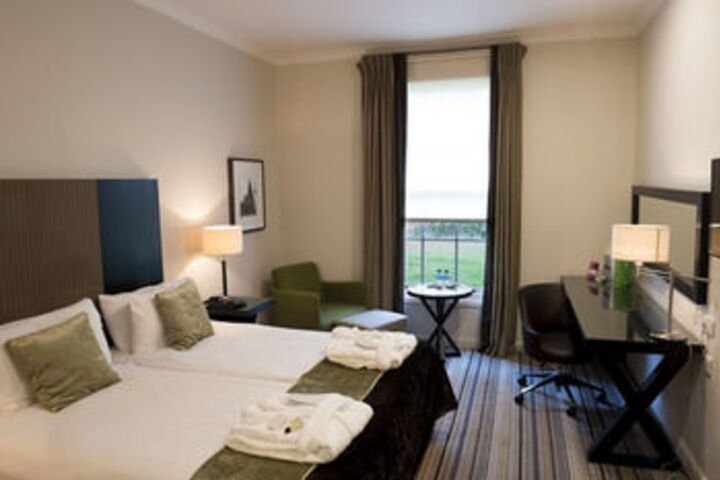 Room 10 of 50