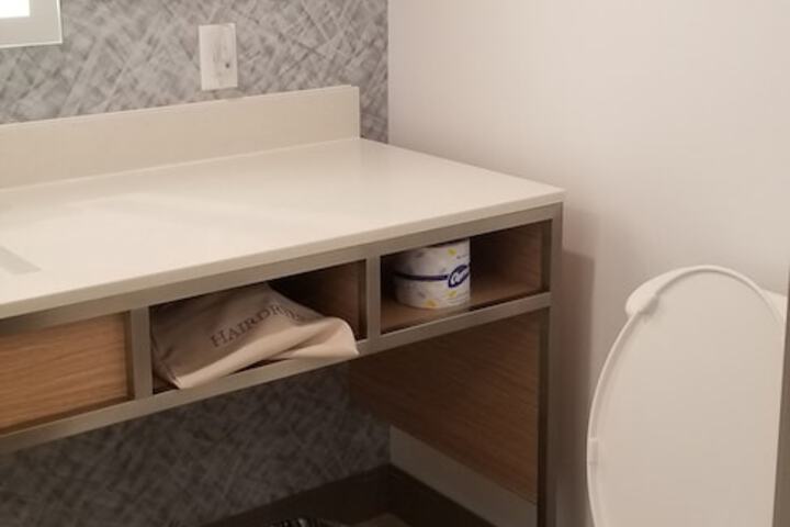 Bathroom amenities