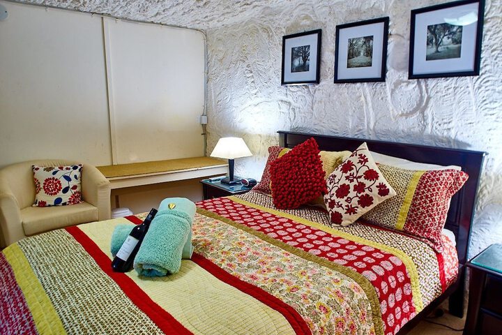 Room 3 of 34