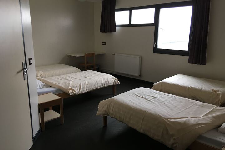 Room 12 of 44