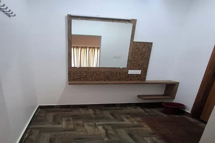 Room 14 of 26
