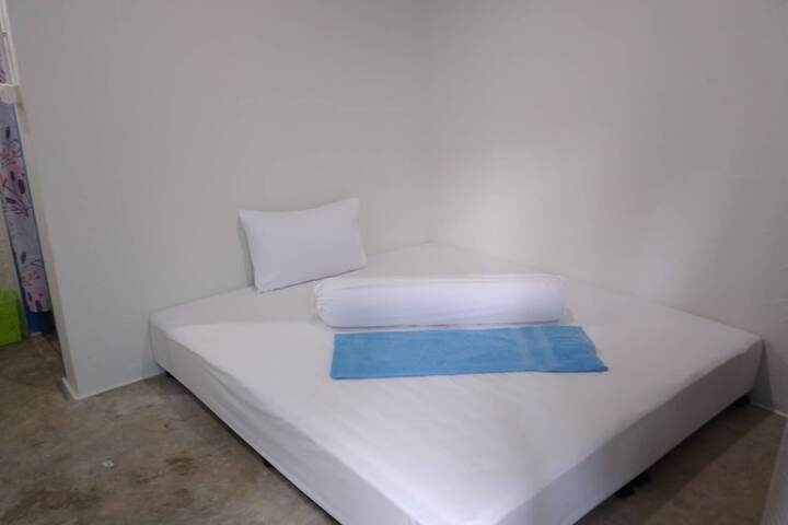 Room 35 of 41