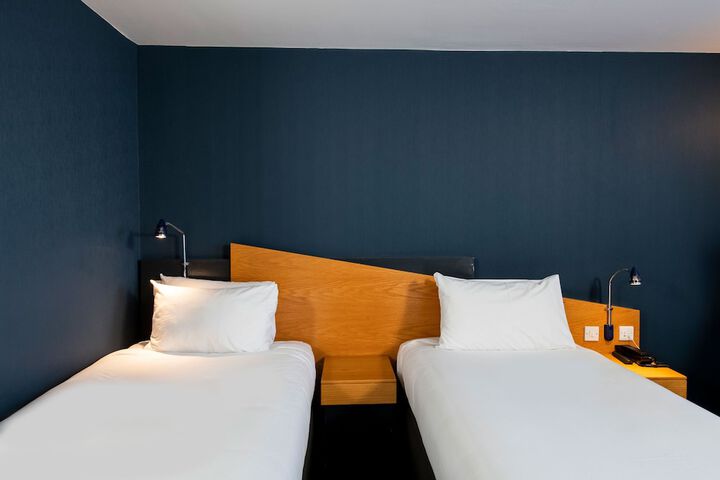 Room 14 of 41
