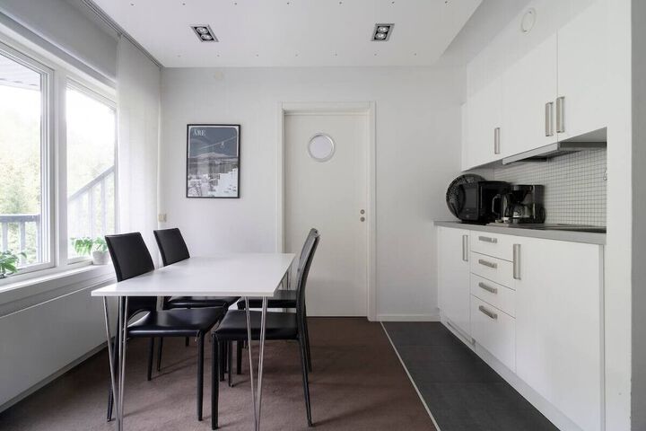 Room 650 of 865