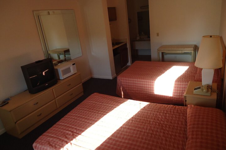 Room 9 of 20