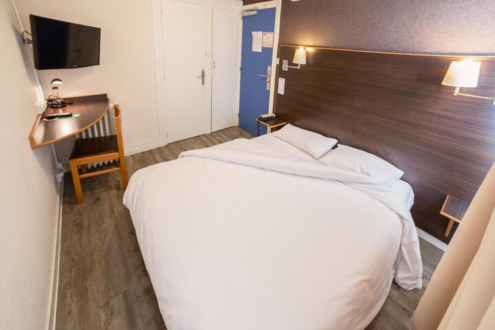 Room 6 of 29