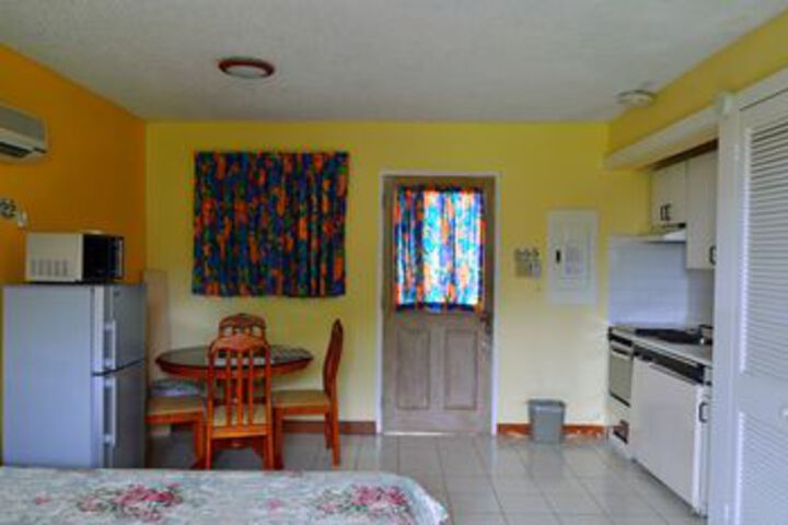Room 25 of 41