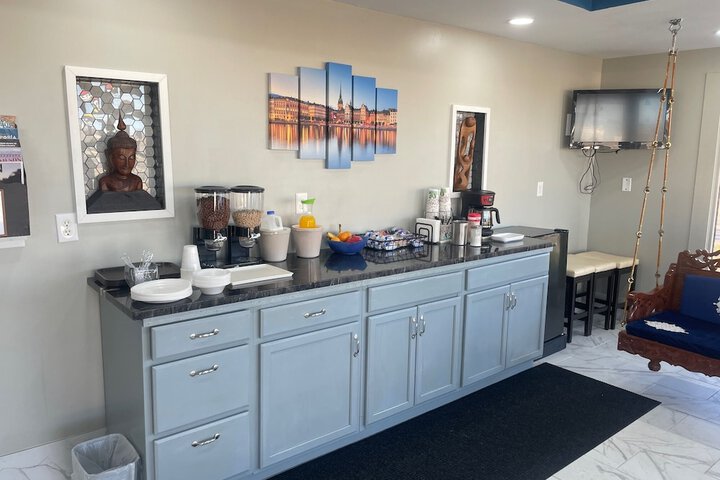 Breakfast/Coffee Service 37 of 43