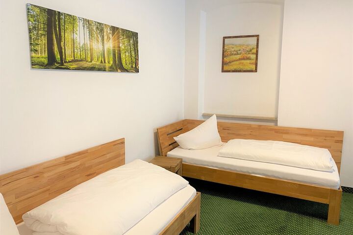 Room 27 of 45