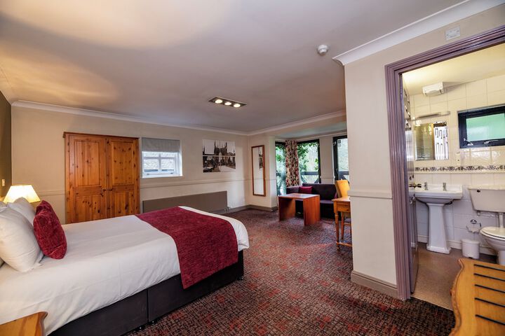 Room 34 of 63