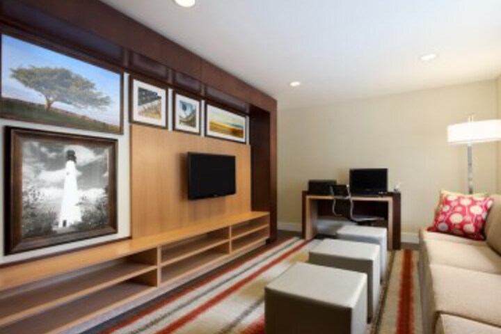 Business Center 34 of 35