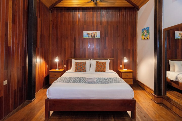 Room 15 of 30