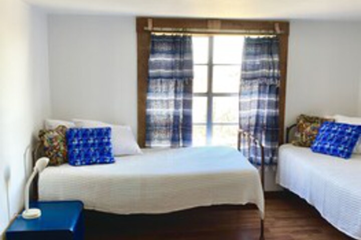 Room 33 of 38