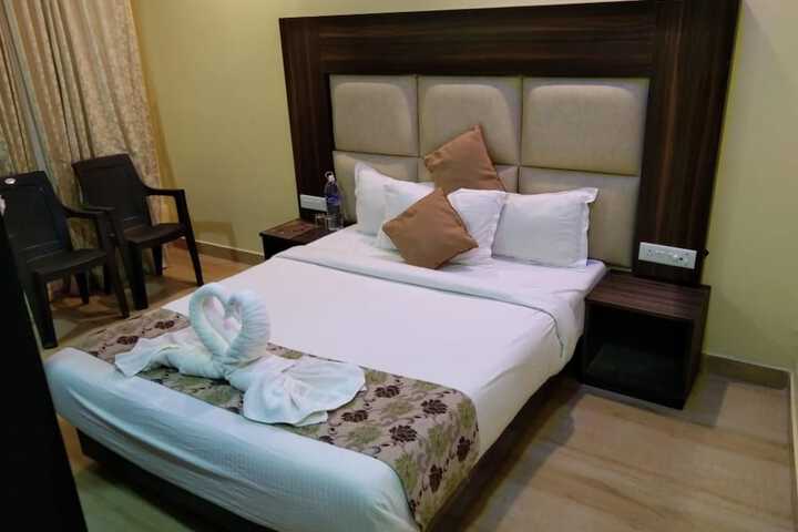 Gold India Beach Resort