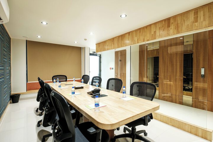 Business Center 133 of 141