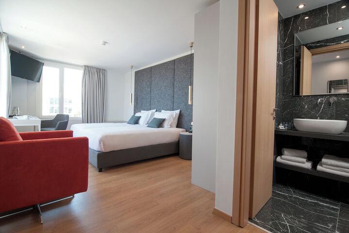 Room 18 of 37