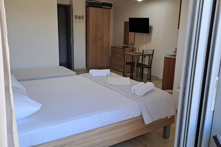 Room 10 of 51