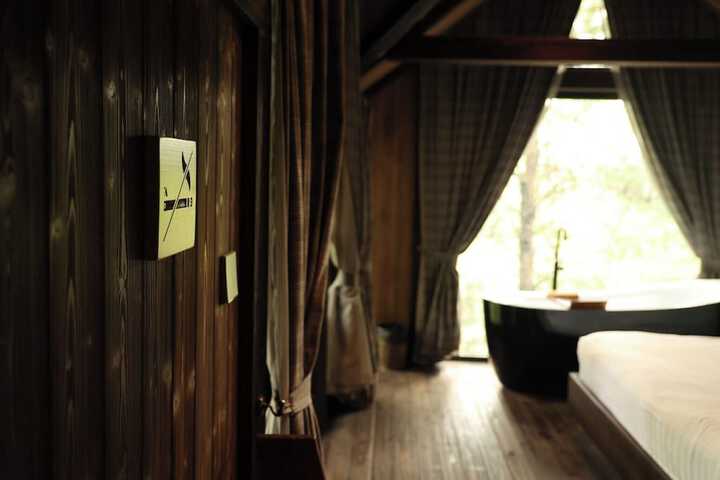 Room 60 of 172