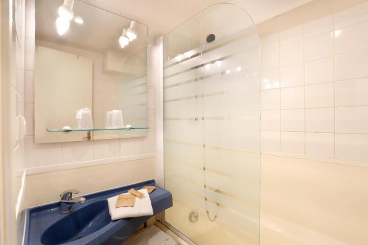 Bathroom Interior Photo