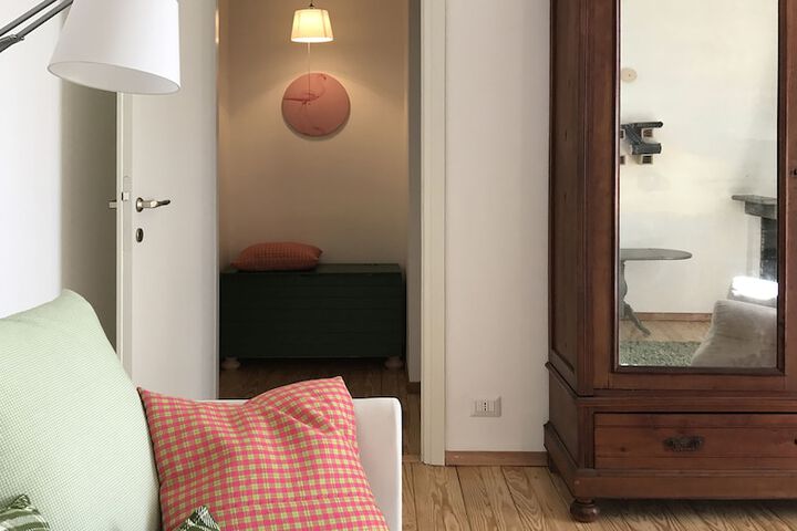 Room 16 of 32