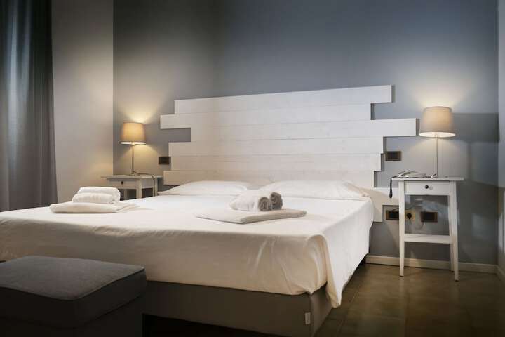 Room 20 of 38