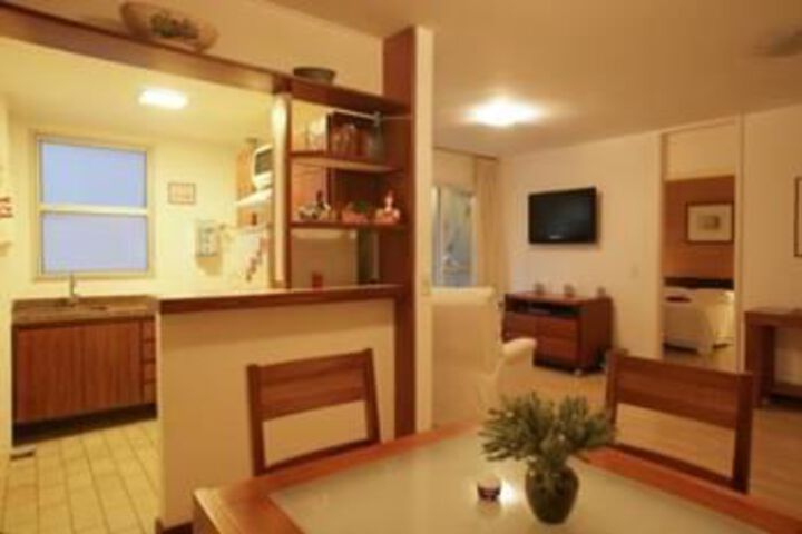 Room 12 of 18