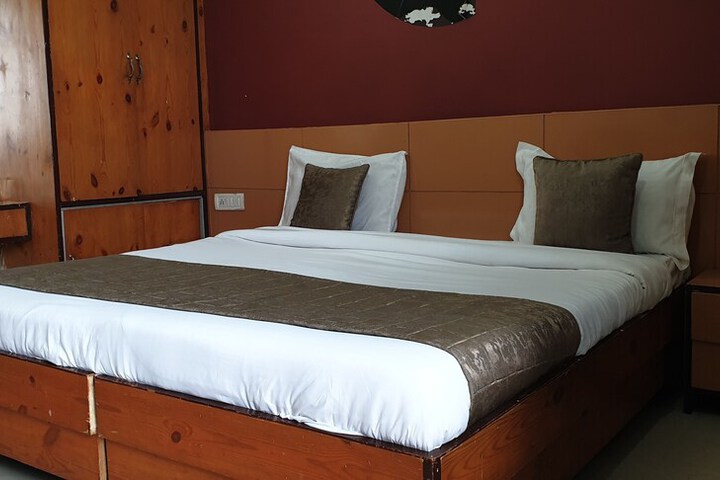 Room 15 of 26