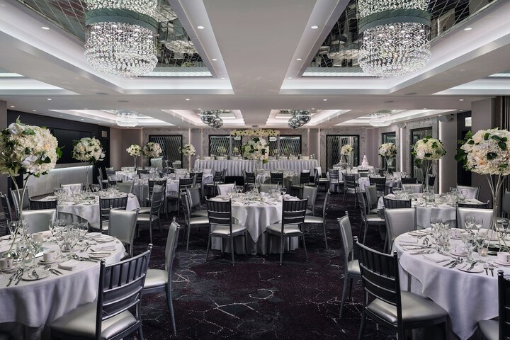 Ballroom/Hall 46 of 54