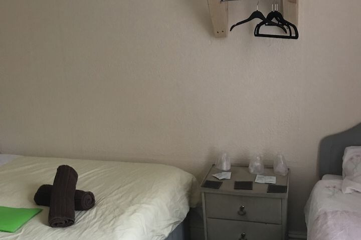 Room 22 of 48