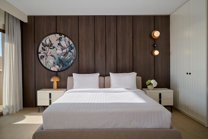 Room 104 of 400