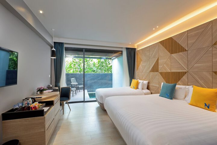 Room 40 of 183