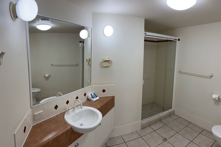 Room 8 of 35