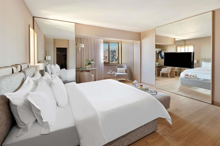 Room 46 of 119