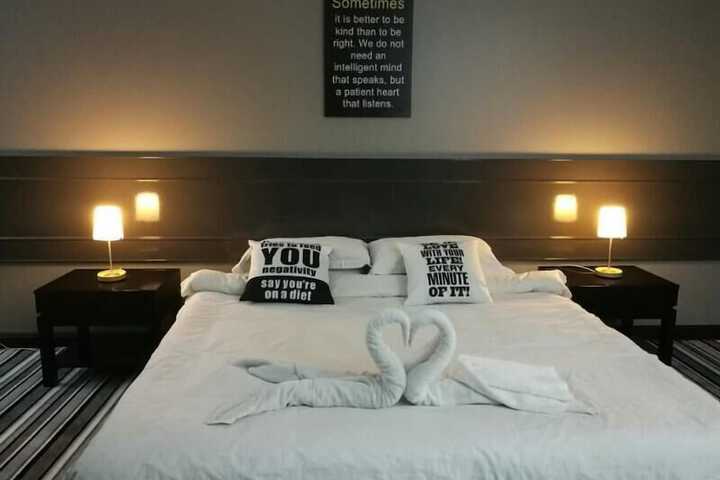 Room 18 of 32