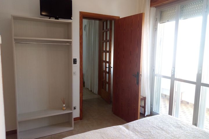 Room 12 of 12