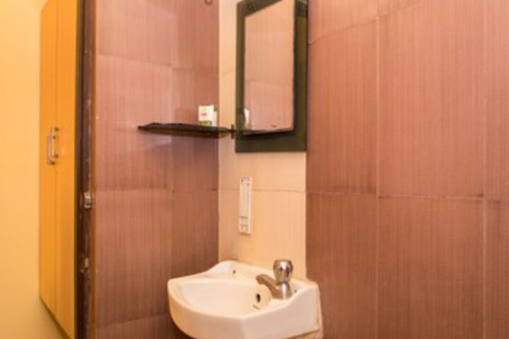 Room 4 of 24