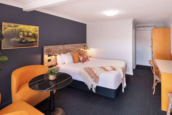 Room 3 of 36