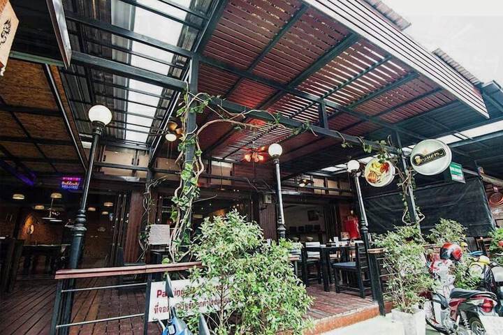 Dining Photos