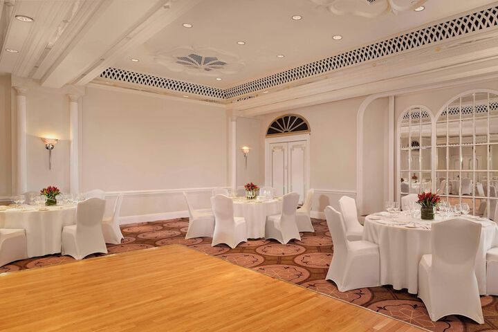 Ballroom/Hall 87 of 115